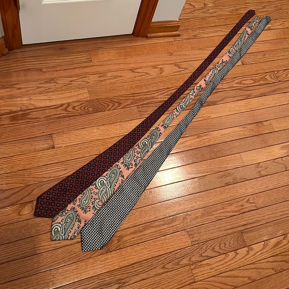 3 pack of men’s ties!